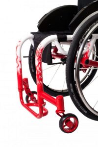 The use of technologically and advanced, built-in air shock means more comfort for you when travelling over bumpy surfaces. It also reduces the risk of damage to the wheelchair.