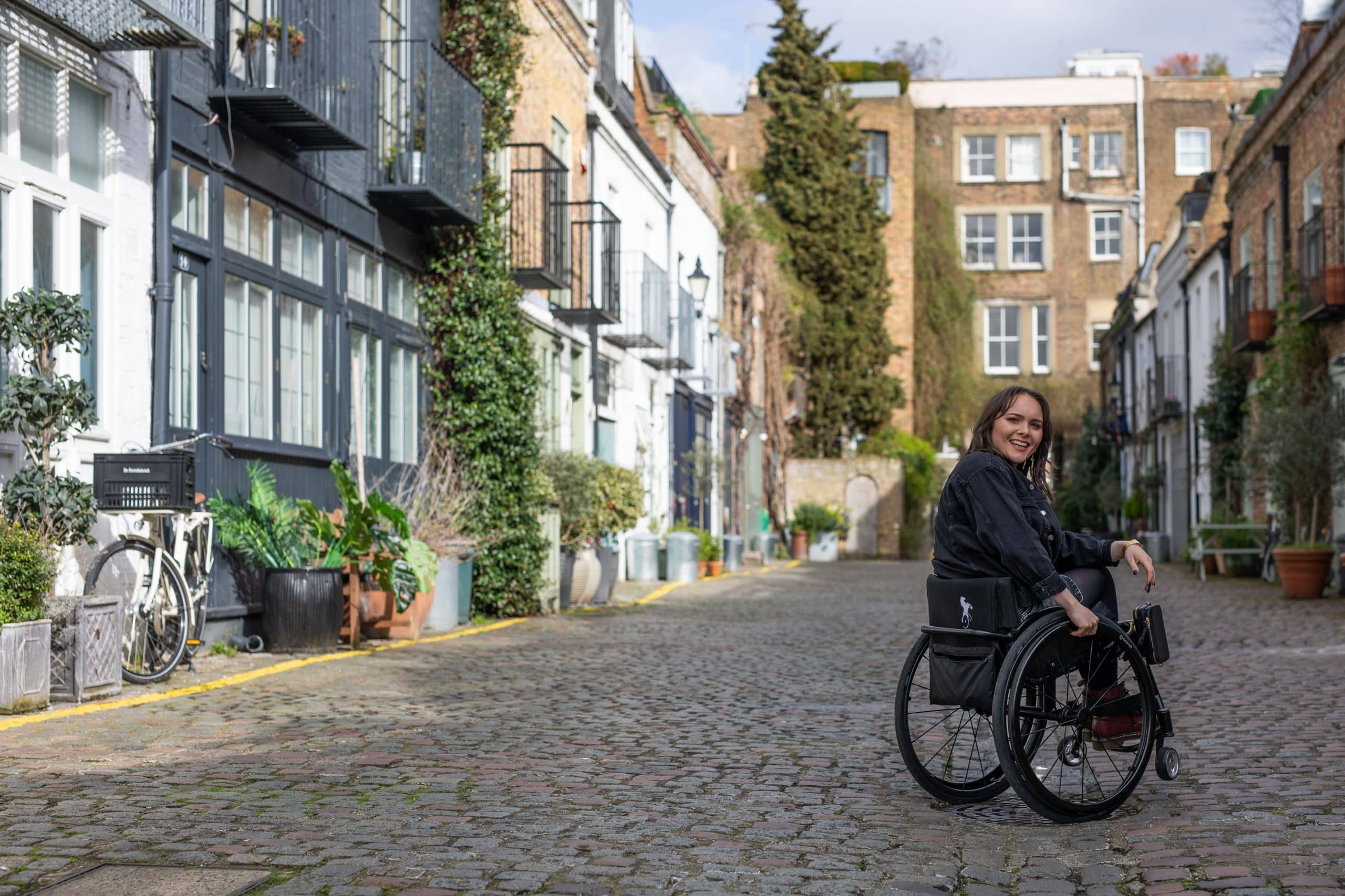 easy to adjust lightweight wheelchair for active lifestyle